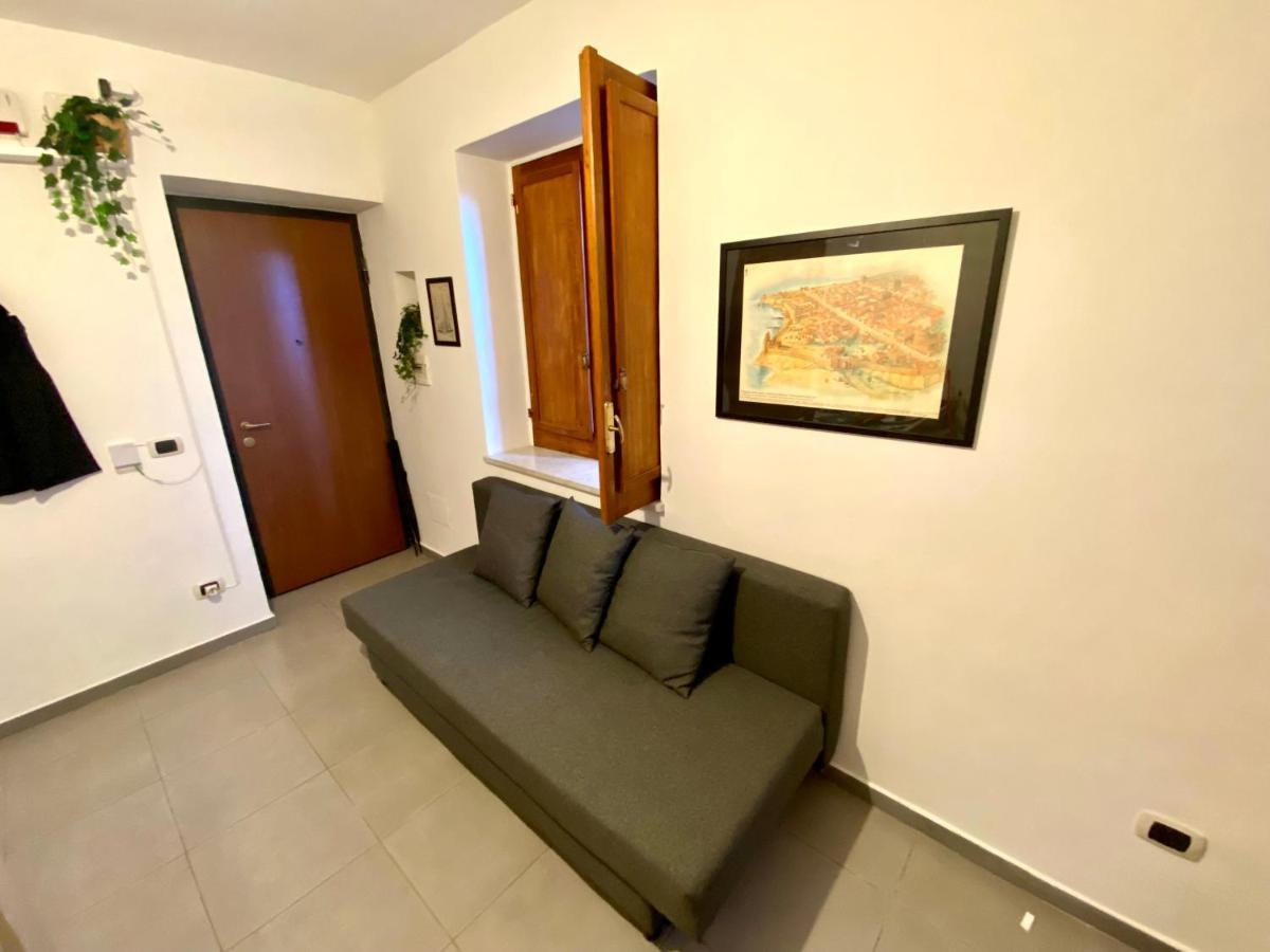 Casa Con Terrazzo In Centro Apartment Наполи Екстериор снимка