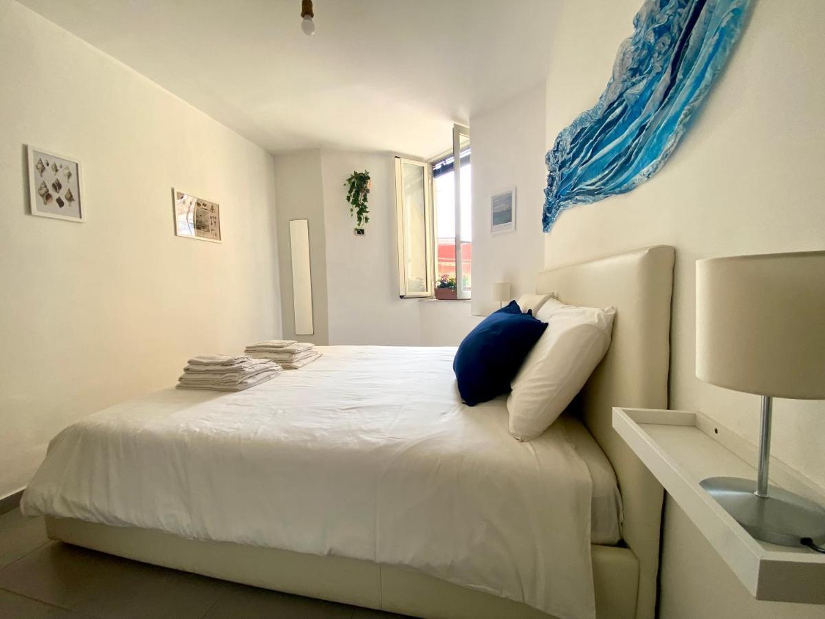 Casa Con Terrazzo In Centro Apartment Наполи Екстериор снимка