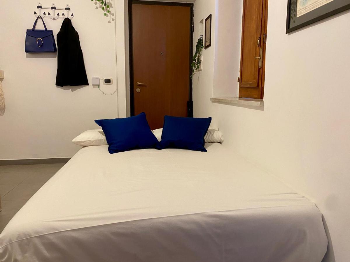 Casa Con Terrazzo In Centro Apartment Наполи Екстериор снимка